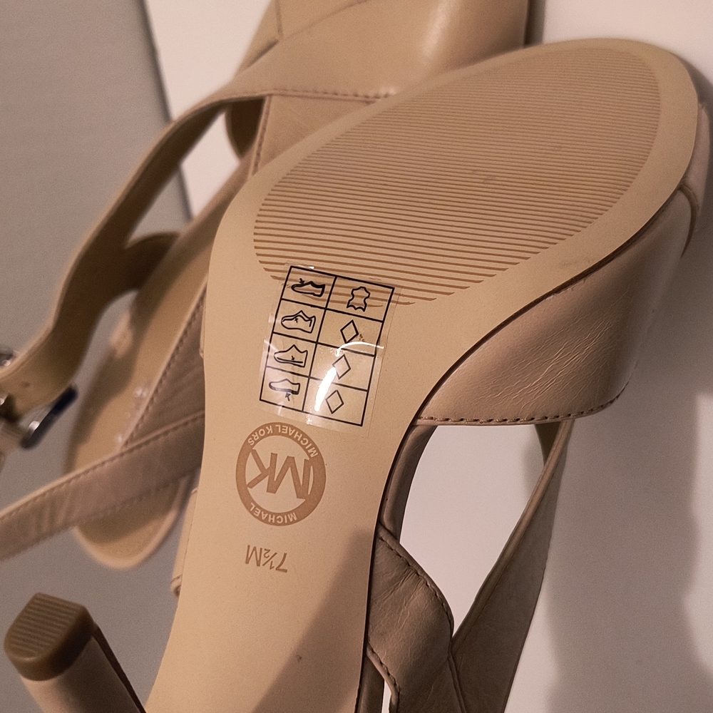 Michael Kors leather Tan  heels sandarls - Picture 8 of 12